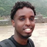 Mo